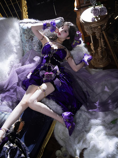 Robe de soirée sirène fendue en velours violet à volants en cascade et dos nu