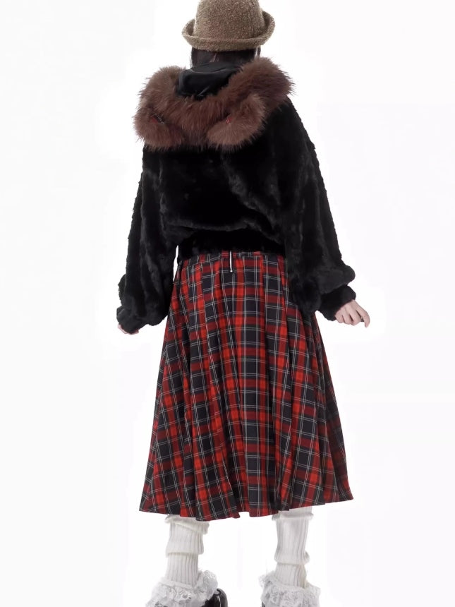 Red Heart Buckle Plaid Pleated Skirt