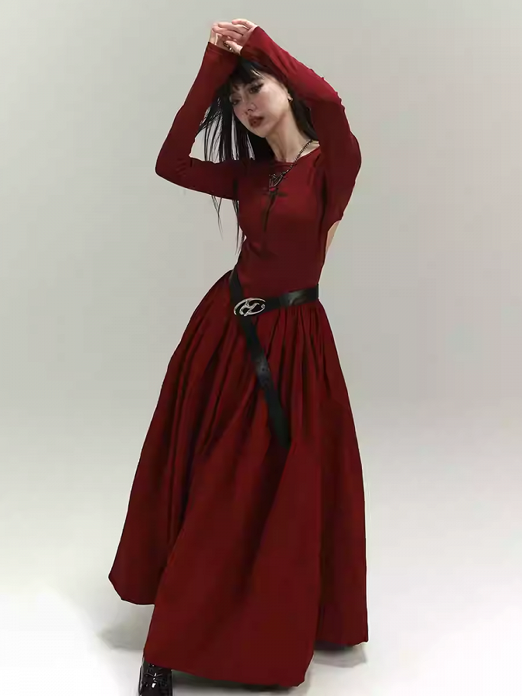 Robe moulante dos nu/dos couvert style gothique rouge vin