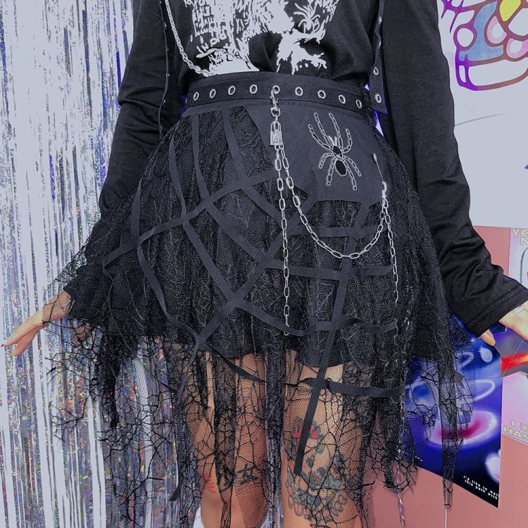 Spider Web Handkerchief Hem Skirt with Chain