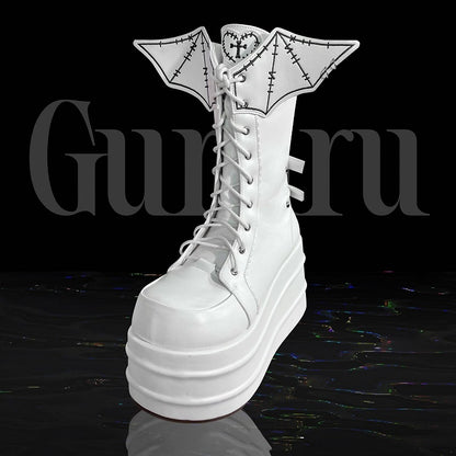 Weiße Schnürstiefel im Goth-Fledermaus-Plateau-Design mit Flügeln