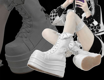 Weiße Schnürstiefel im Goth-Fledermaus-Plateau-Design mit Flügeln