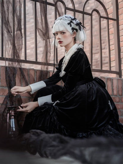 Black and White Elegant Juliette Sleeves Nun Lolita Dress