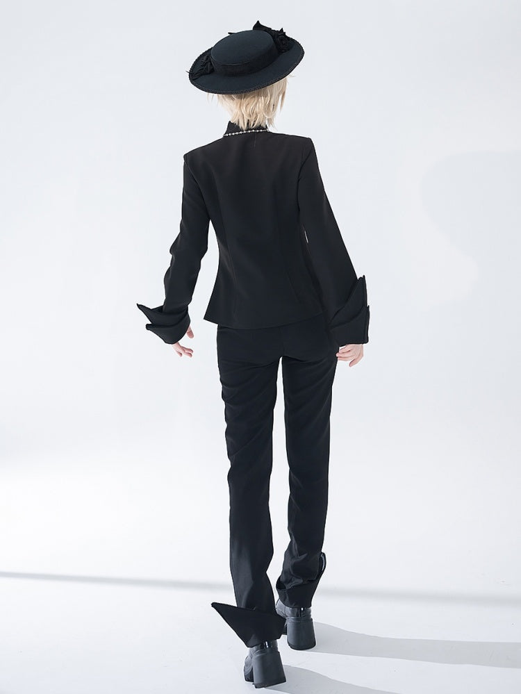 Chapeau plat à nœud papillon noir
