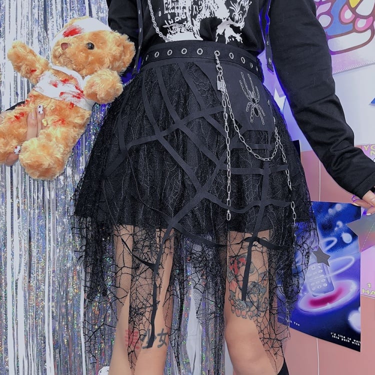 Spider Web Handkerchief Hem Skirt with Chain