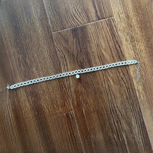 Collier de perles blanches